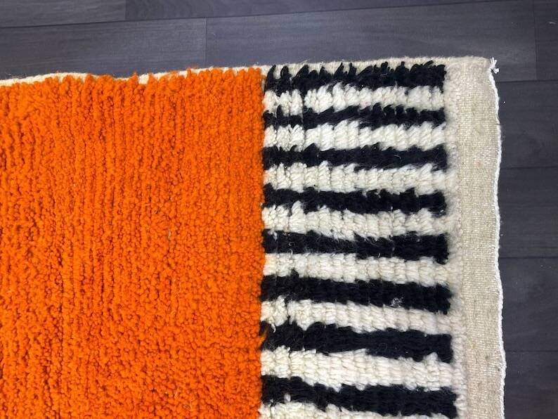 Handmade pure wool rug, size 150/250 cm.