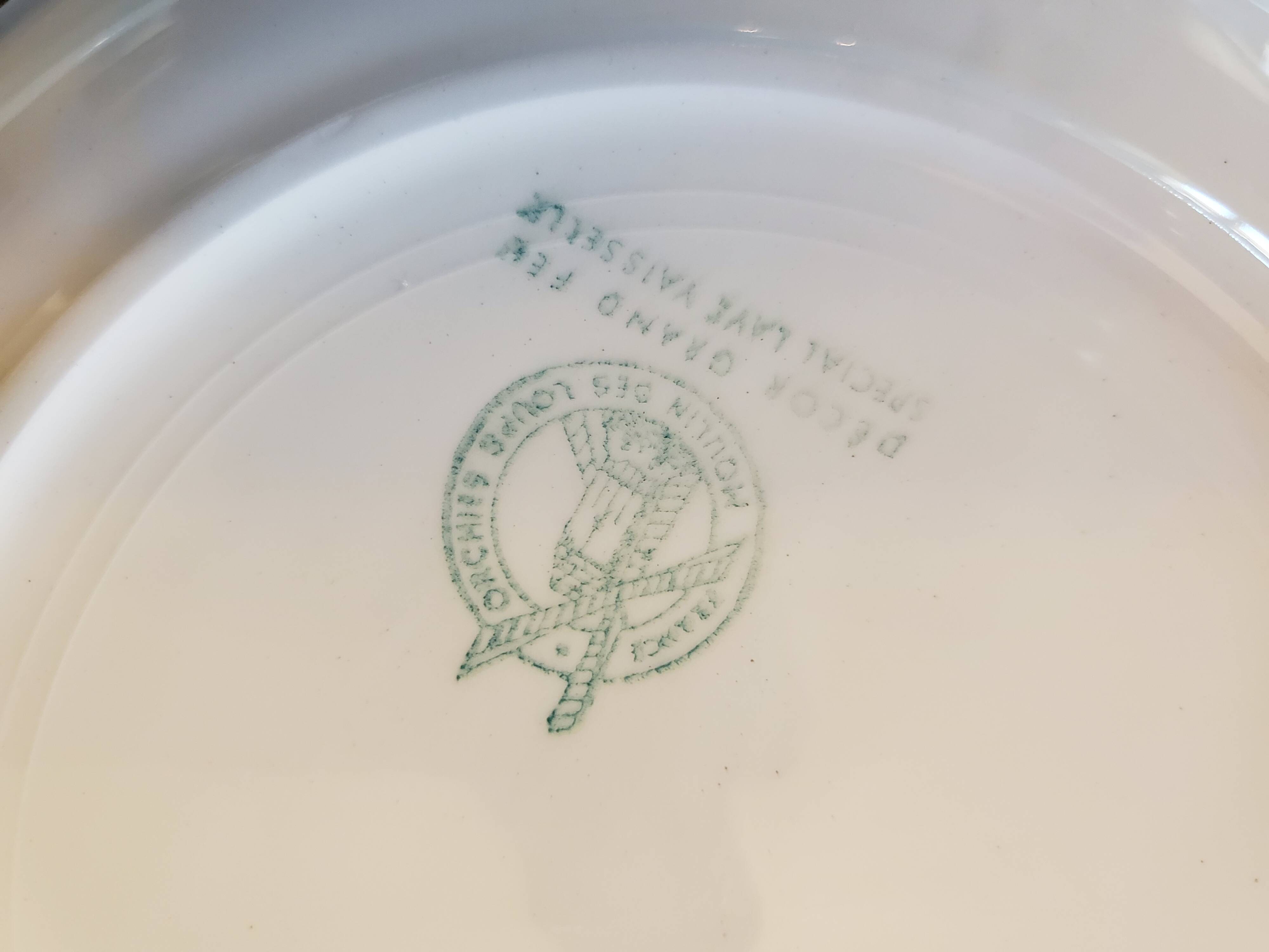 6 ceramic dessert plates