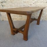 Table basse en bois massif, brutaliste