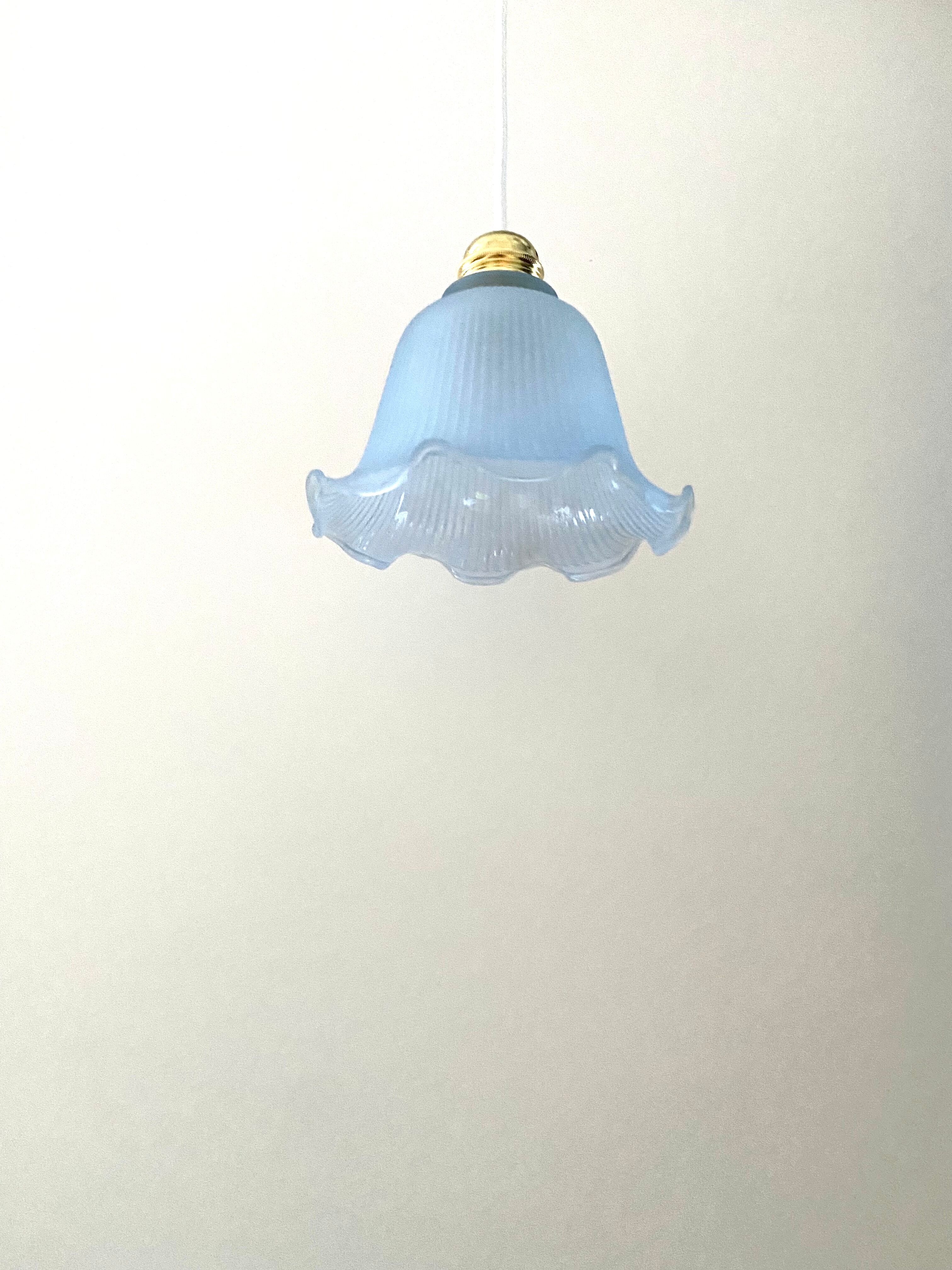 Blue glass tulip suspension lamp