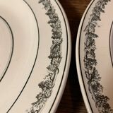 Lot de deux assiettes