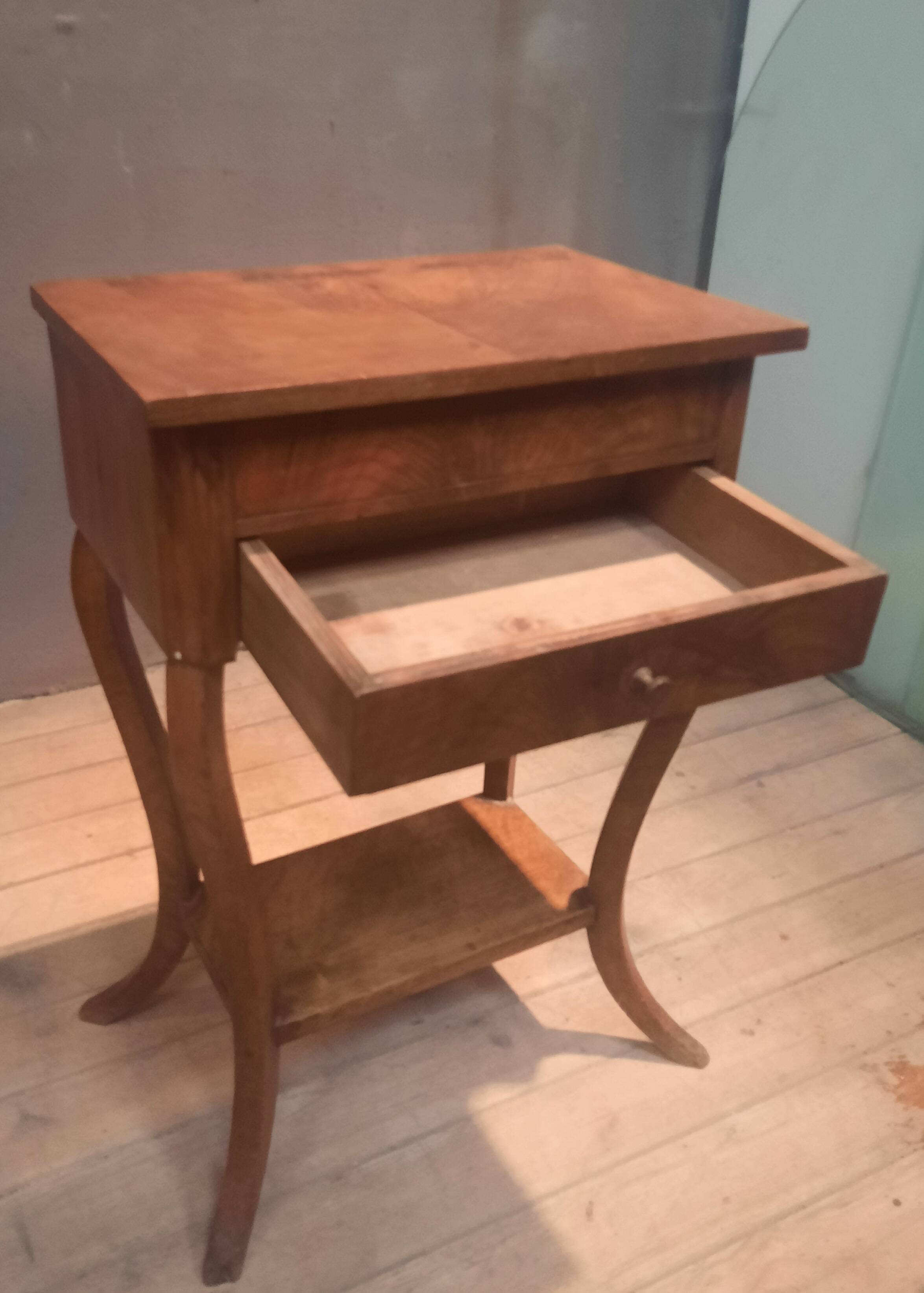 Coiffeuse du dix-neuvieme sciecle