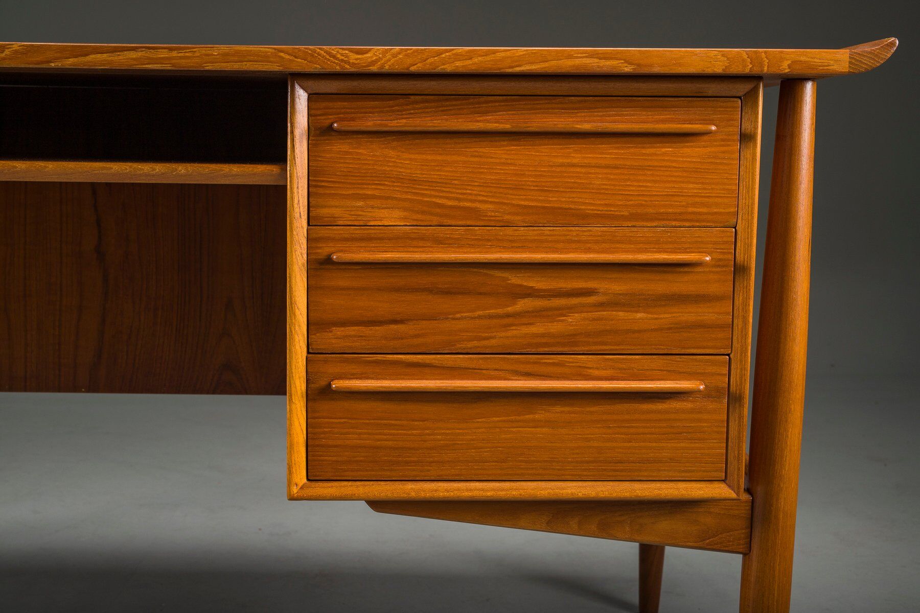 Mid-century Danish teak executive desk by Arne Vodder for H.P. Hansen, 1960s
