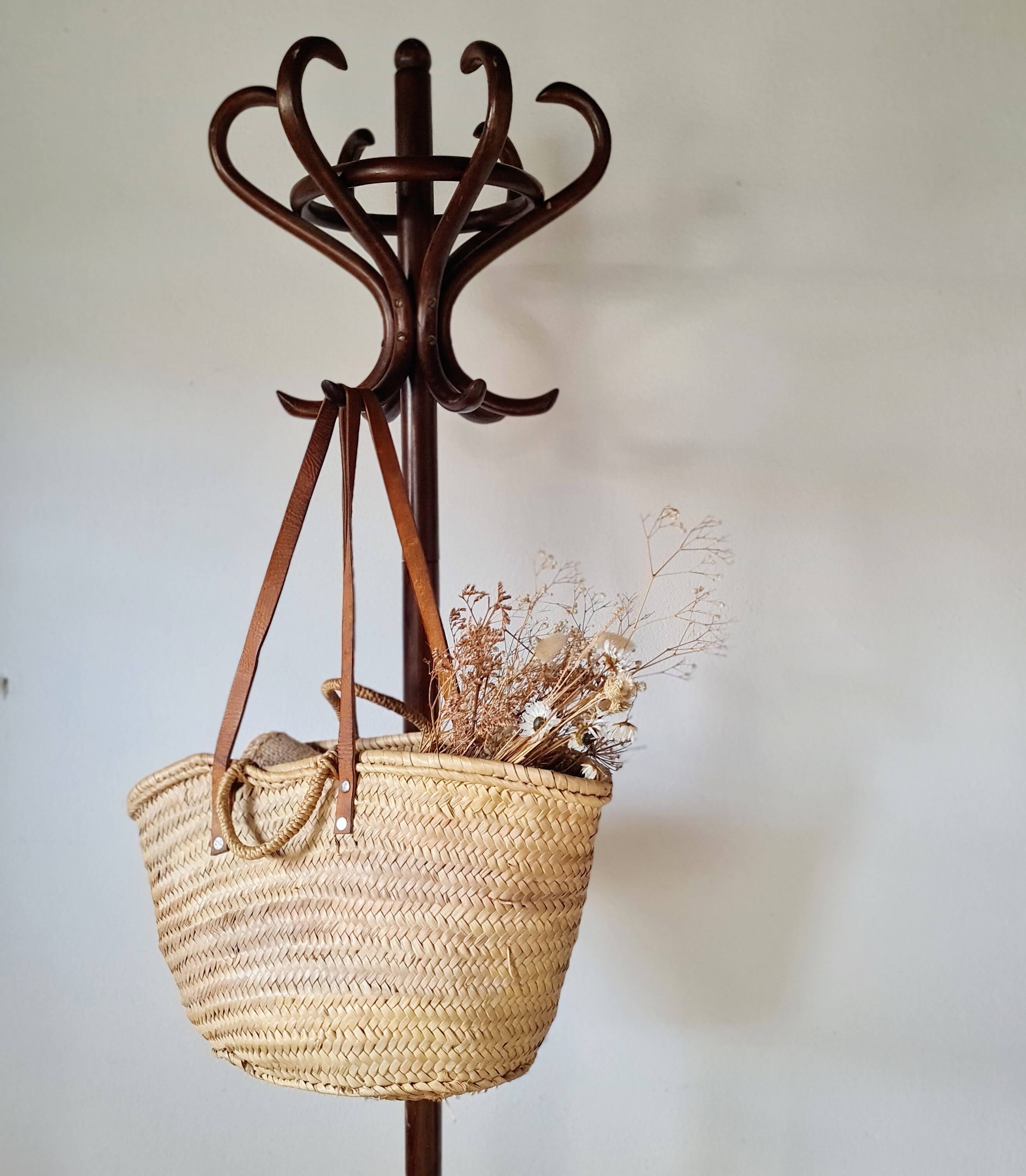 Antique curved wooden coat rack in the Thonet style, 1875.
