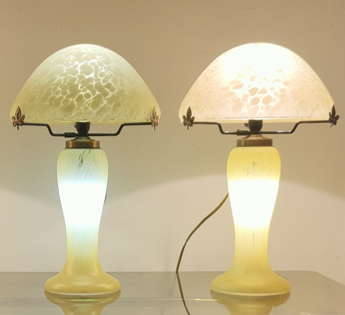 Mushroom trio lamps in glass paste 1980