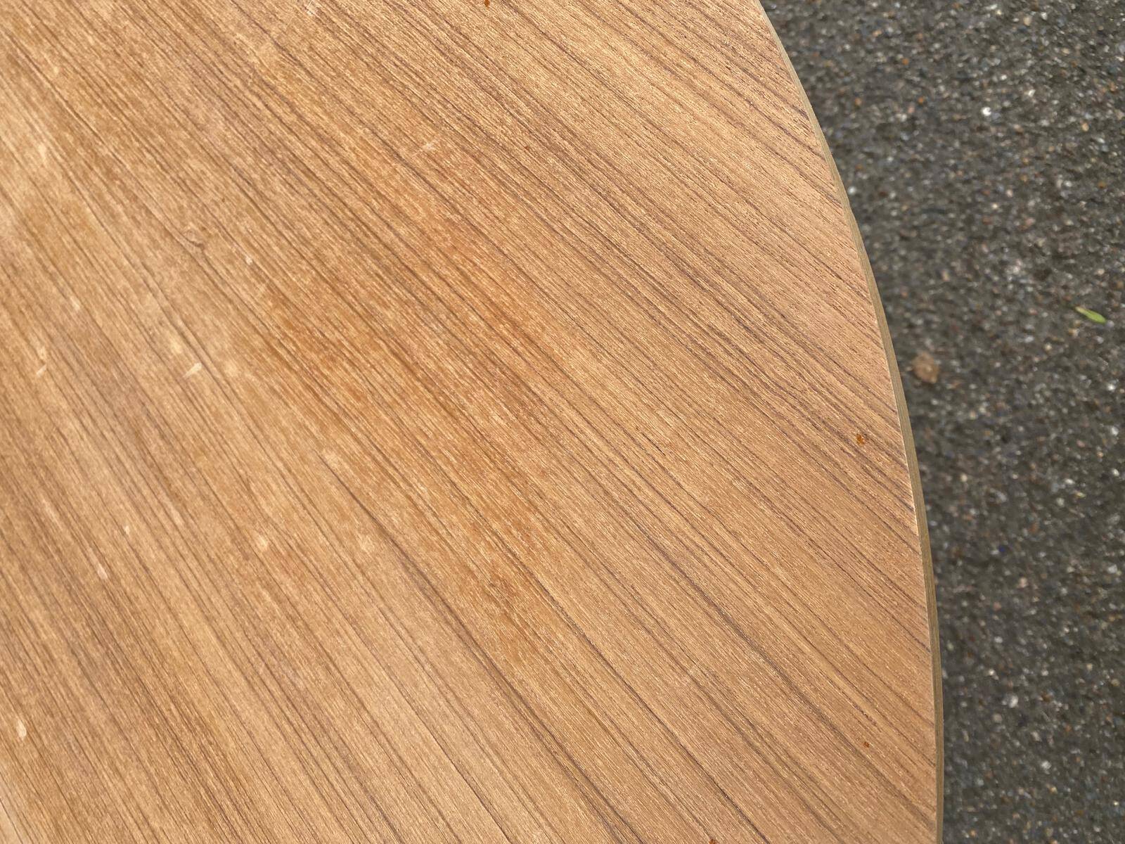 Renovated round extendable Scandinavian dining table in teak, 110cm.