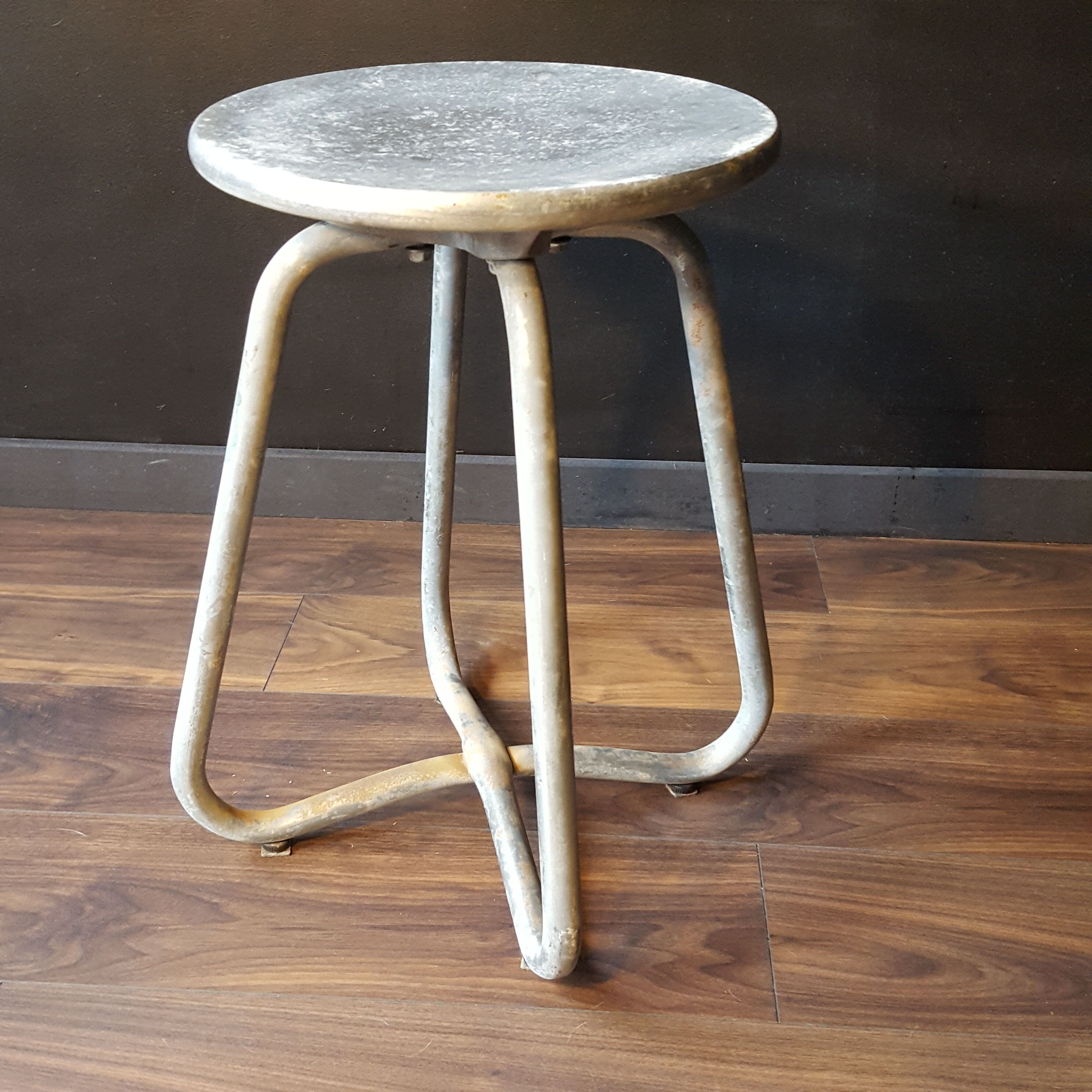 80's stool