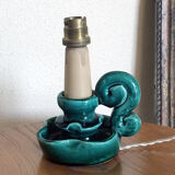 Ceramic candlestick-shaped lamp to lay