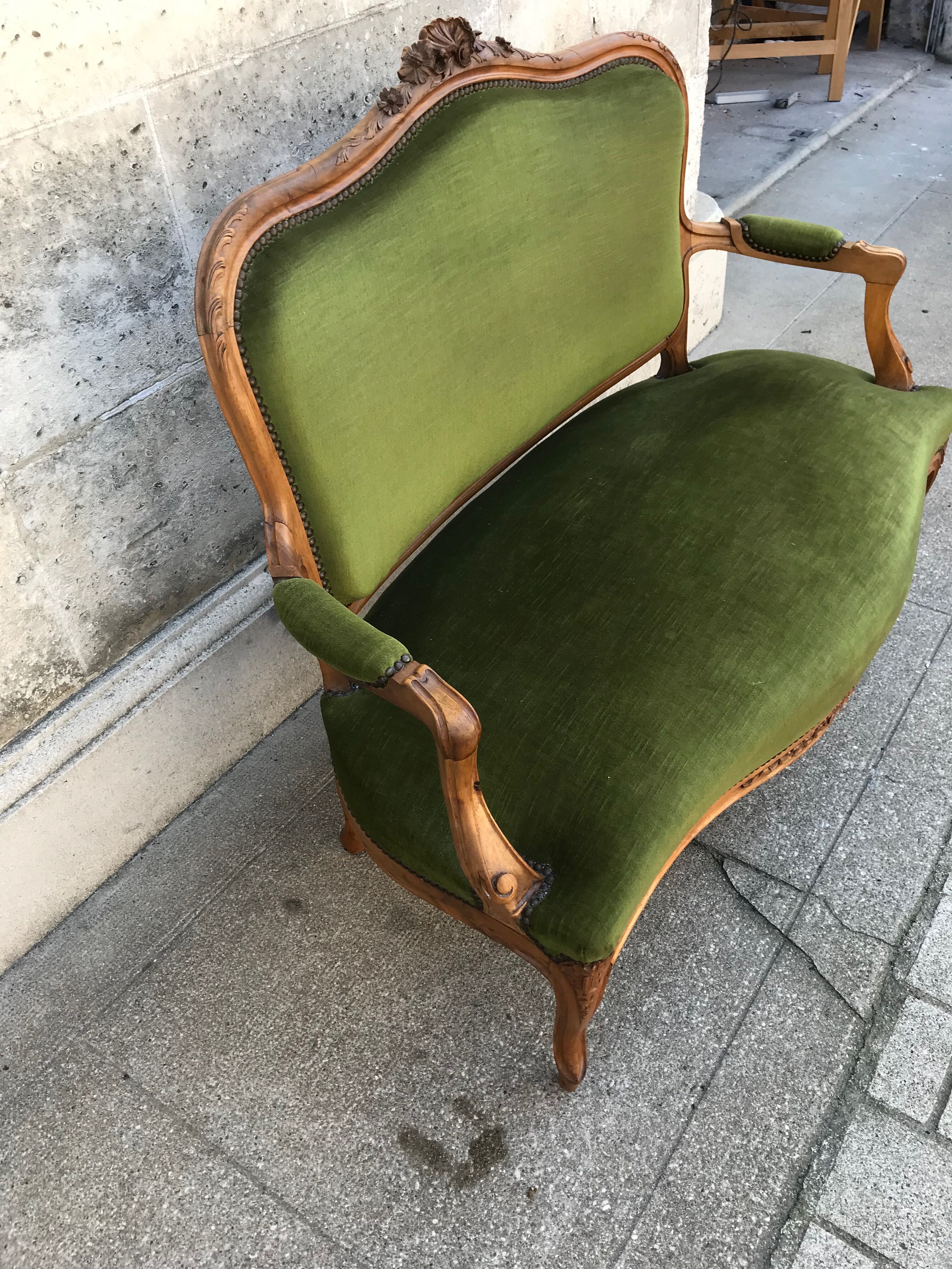 Walnut Louis XV style seat