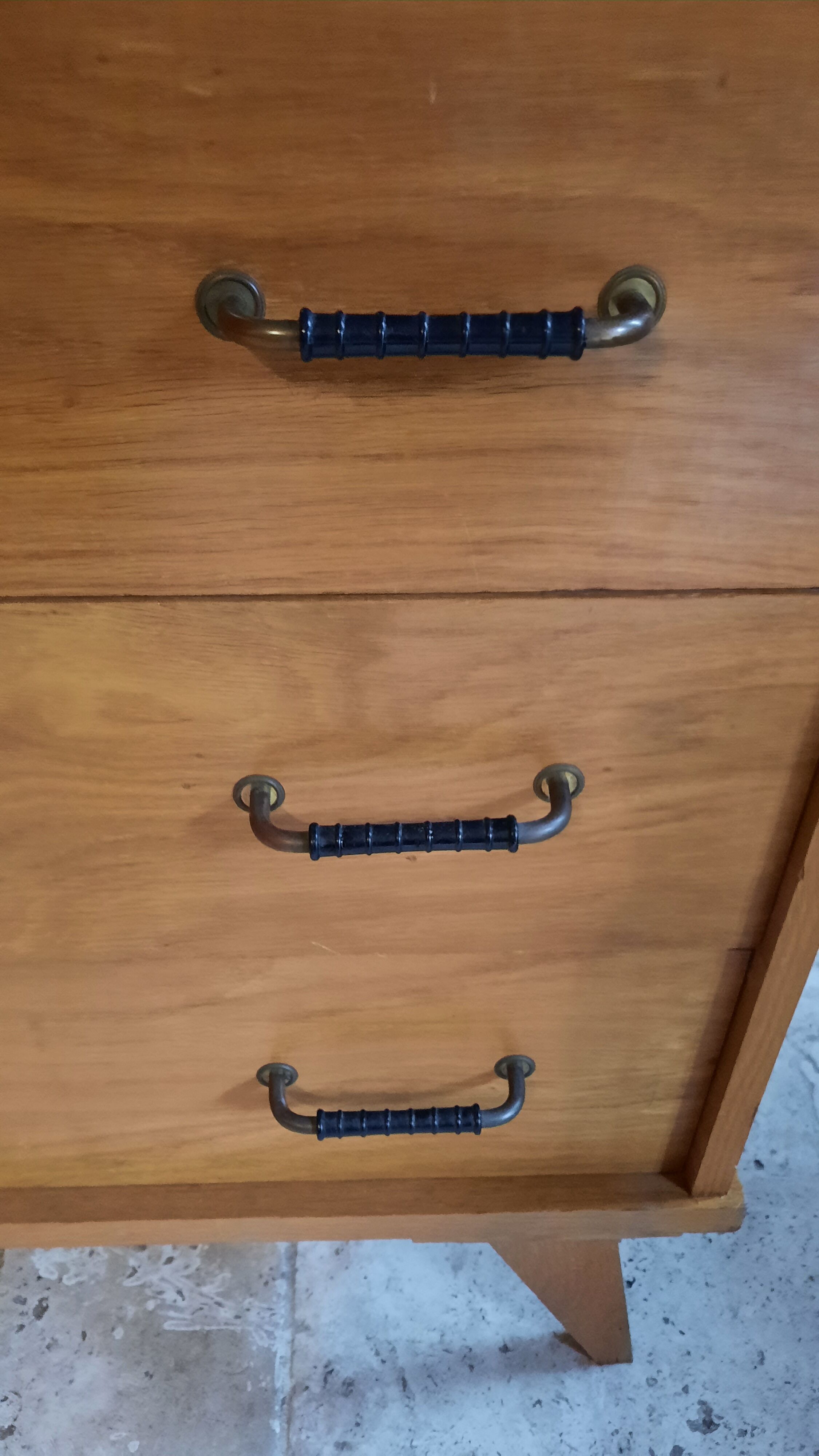 Compass foot dresser