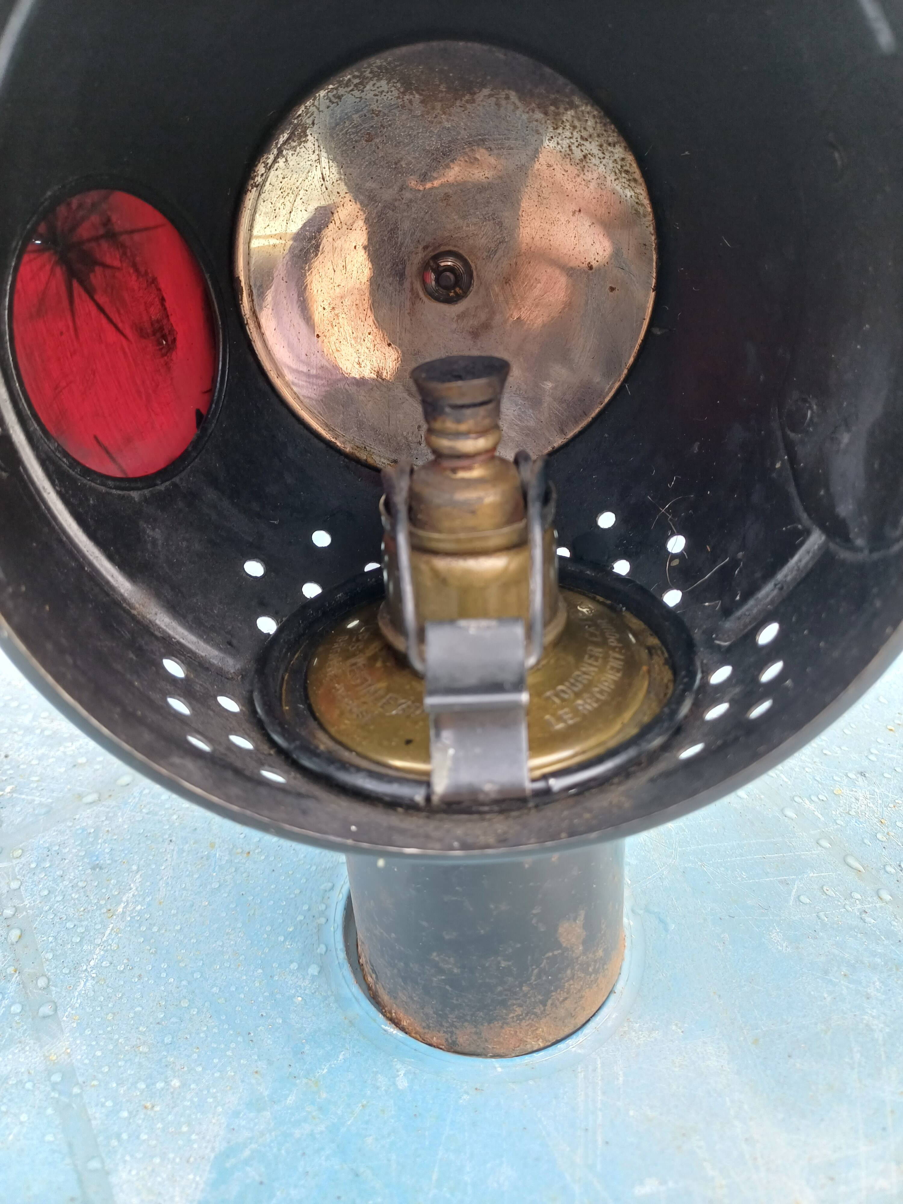 Bernard Headlight Lamp “The Vestales”