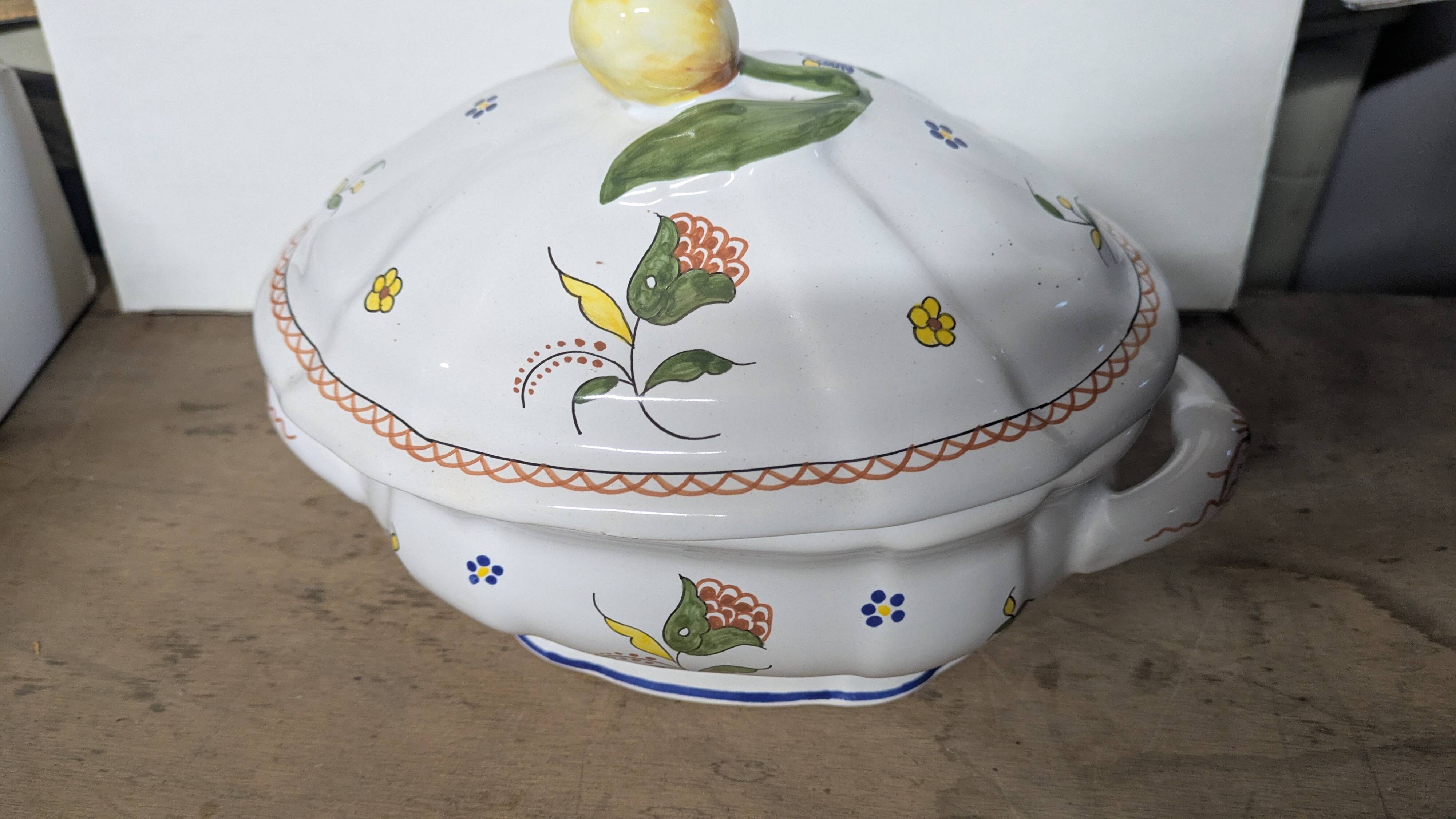 Martres-Tolosane soup tureen