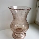 Vase en verre bullé de biot rose années 60-70