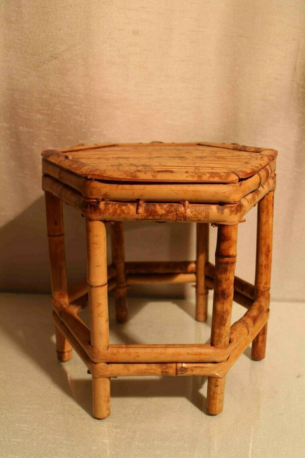 Support hexagonal porte-pot en bambou Extrême-Orient Chine Indochine