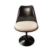 Tulip armless chairs by Eero Saarinen for Knoll