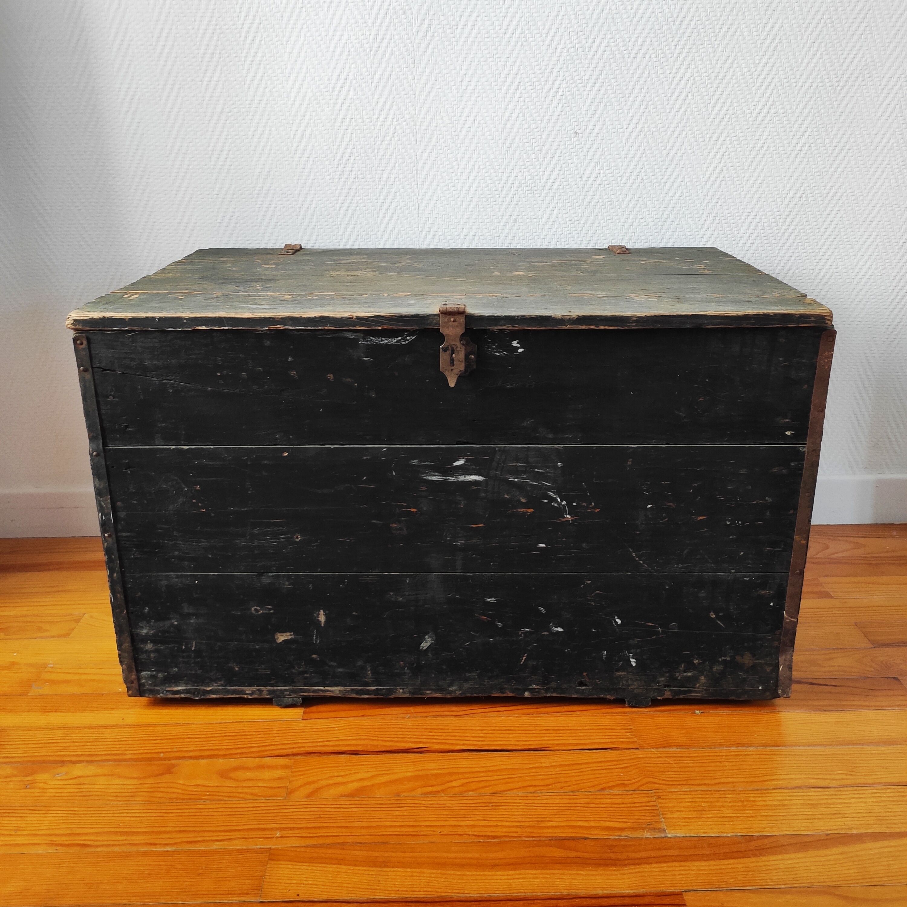 Chest old trunk fir wood