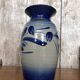 Ancien vase alsacien en grès gris bleuté et décor de fleurs, Anne Ehret