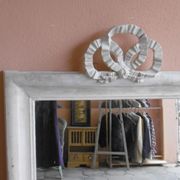 Miroir ancien style Louis XVI avec decor noeud