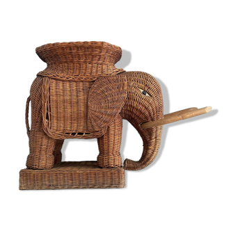 Side table, vintage rattan elephant end table