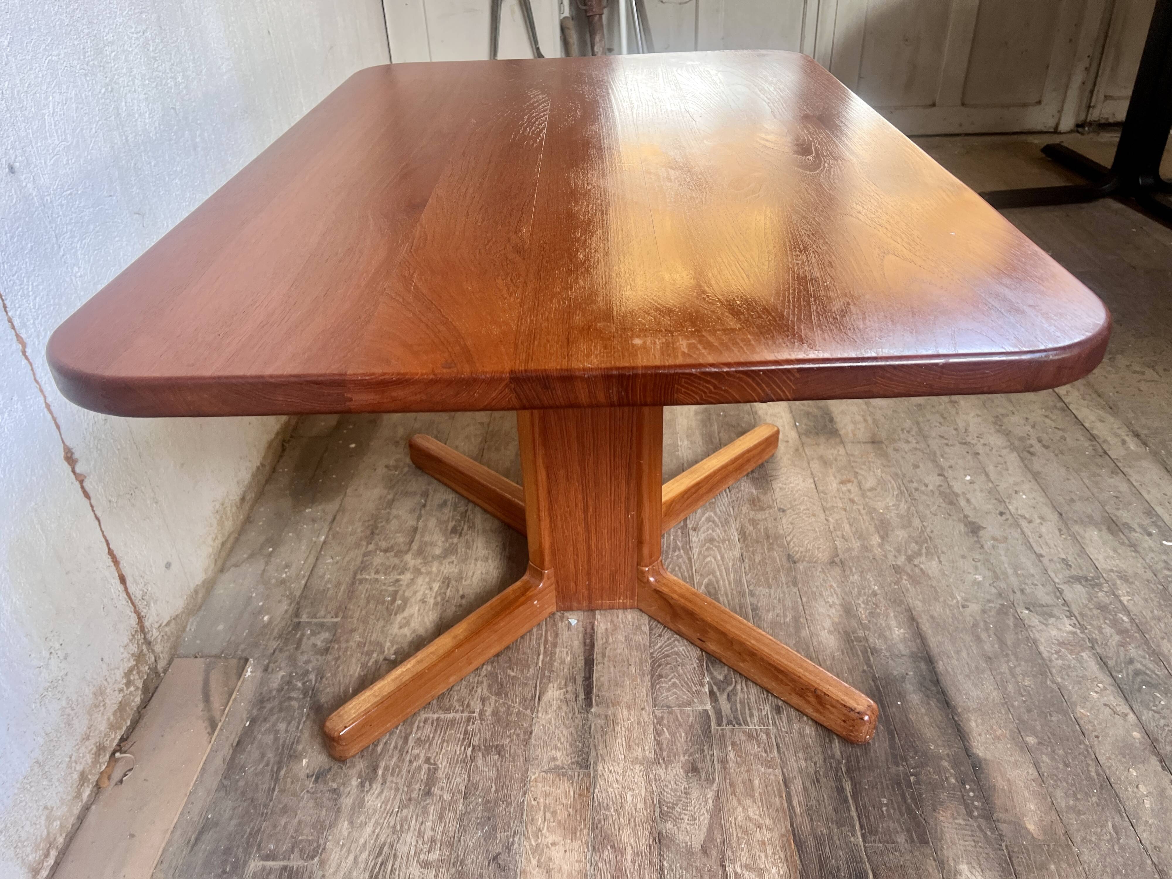 Coffee table raised in Scandinavian teak 1960