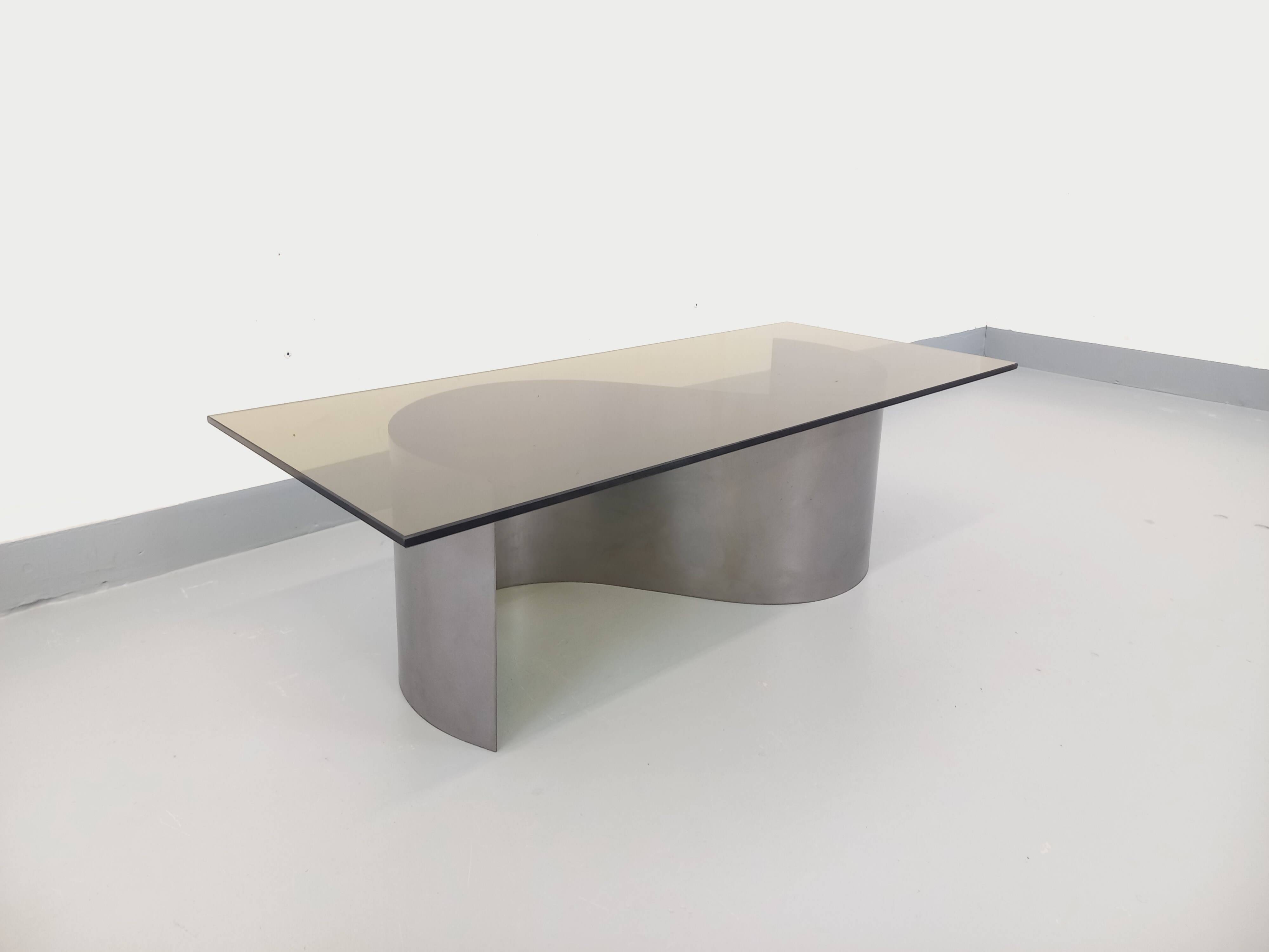 Table basse rectangulaire Space Age vintage en acier et verre fumé