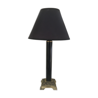 Lamp with brass foot