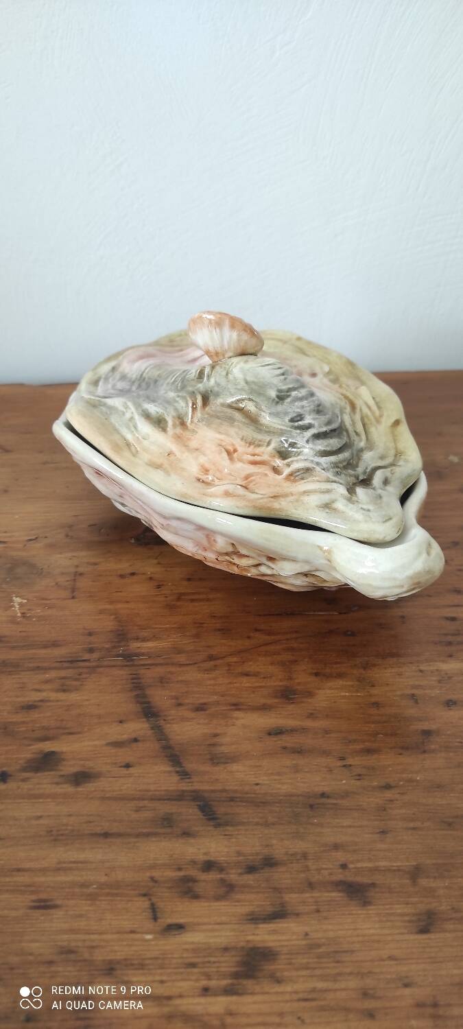 Oyster Barbotine Sauceboat
