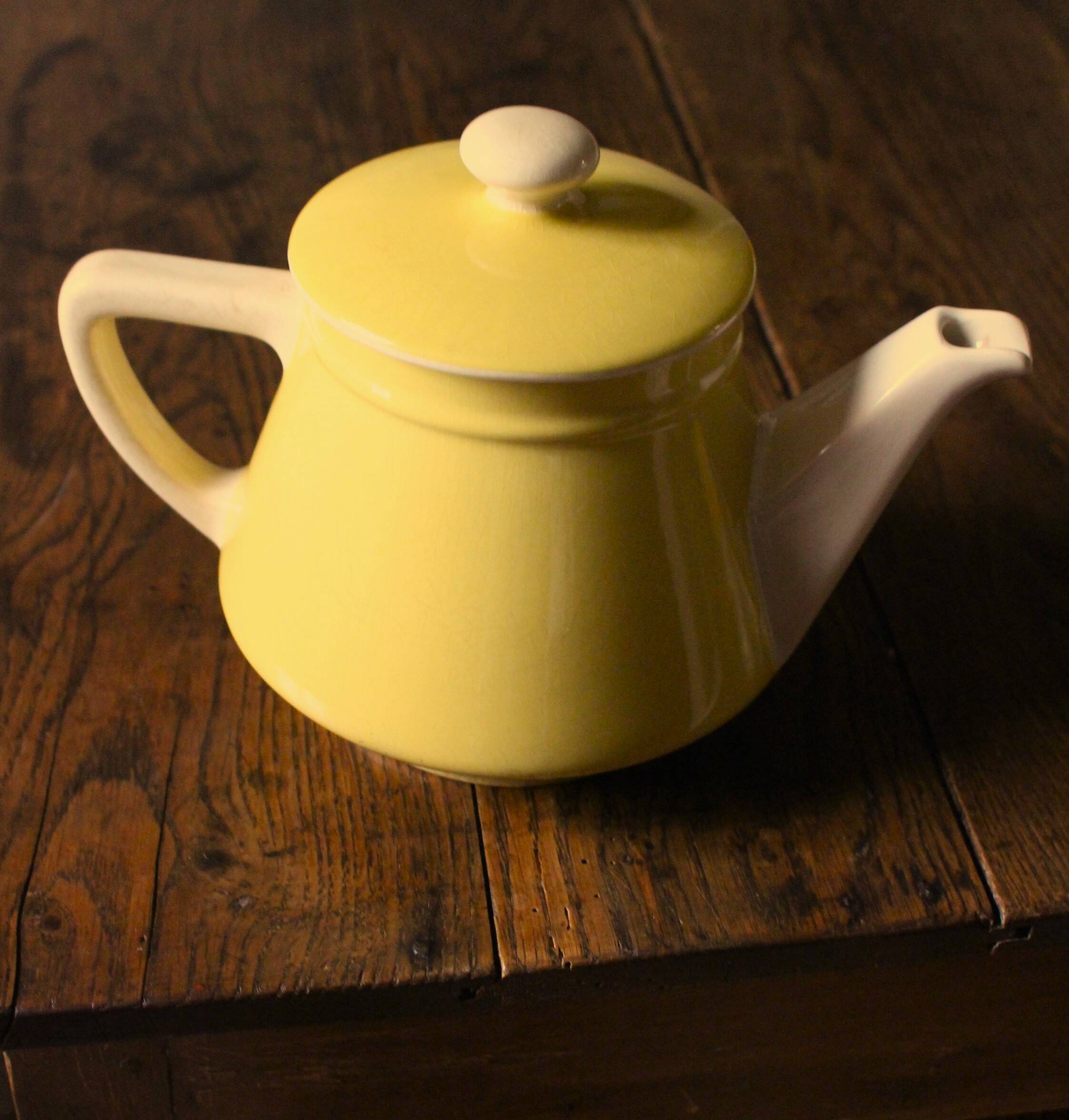 Villeroy Boch yellow earthenware teapot