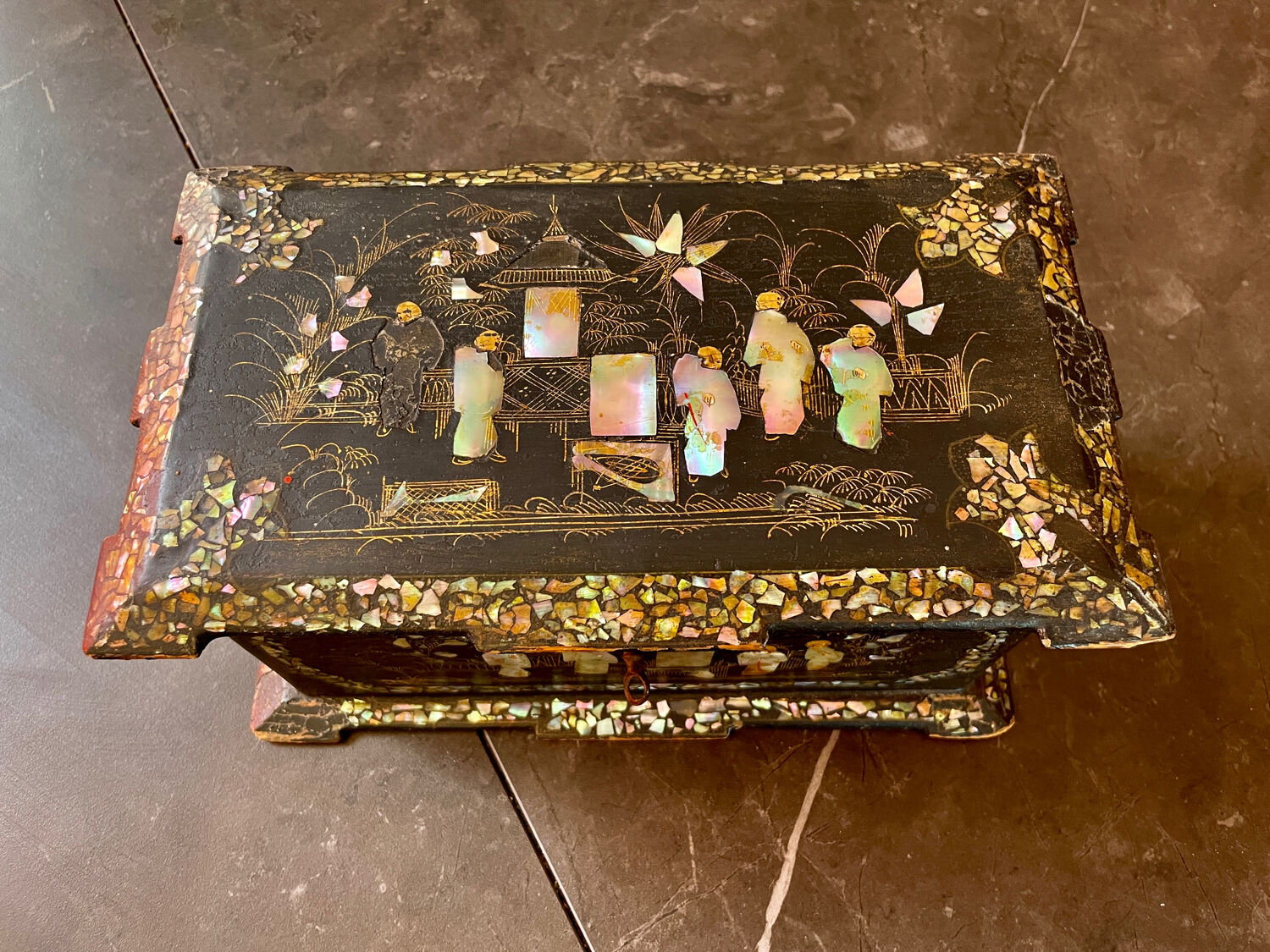 Old asian tea box box mother-of-pearl and wood xixth