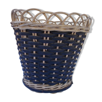 Black and natural braided wicker pot cover