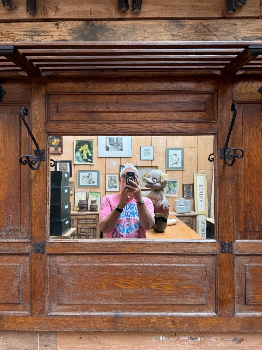Large oak wall wardrobe from the early 20th century.