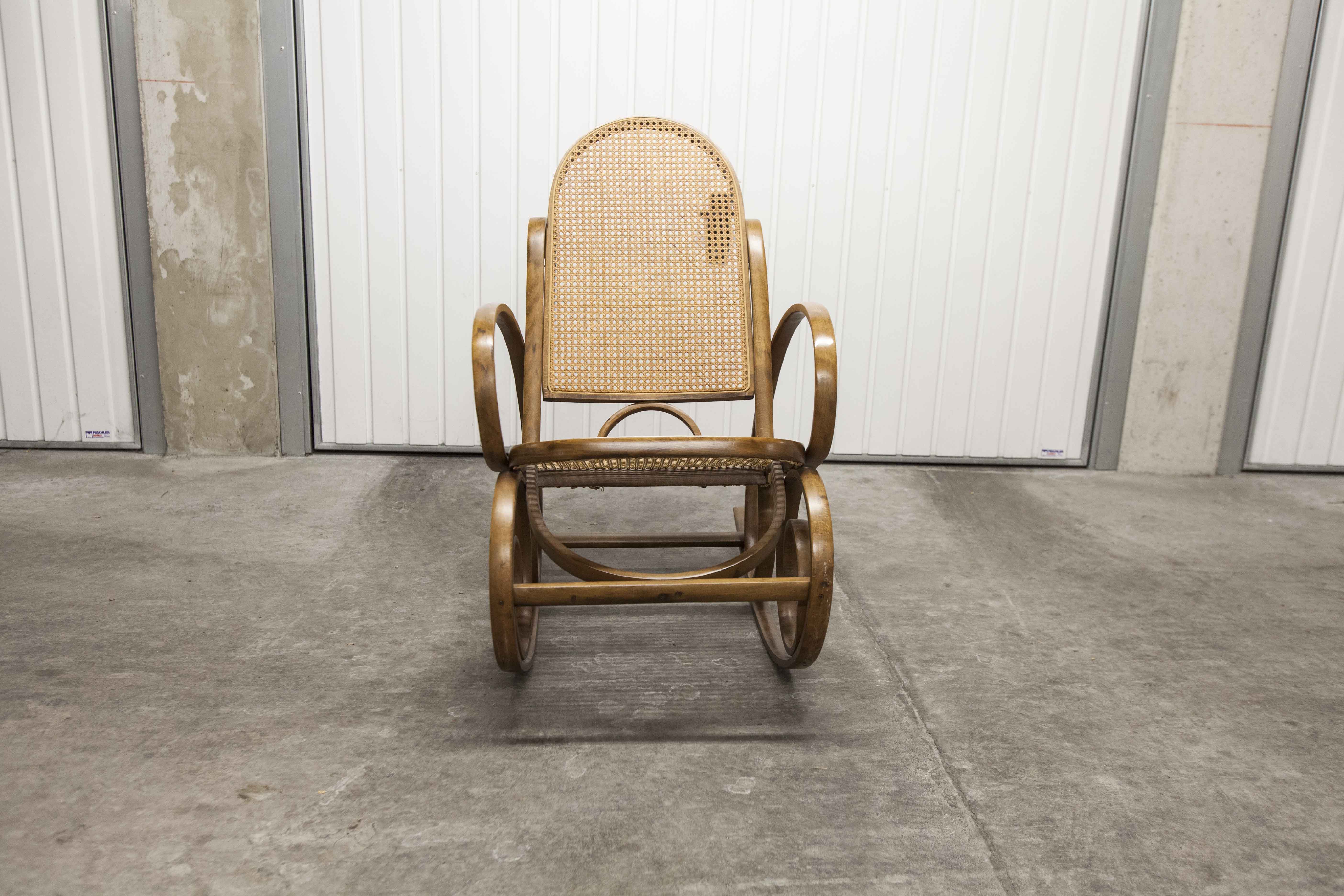 Thonet rocking-chair 1900
