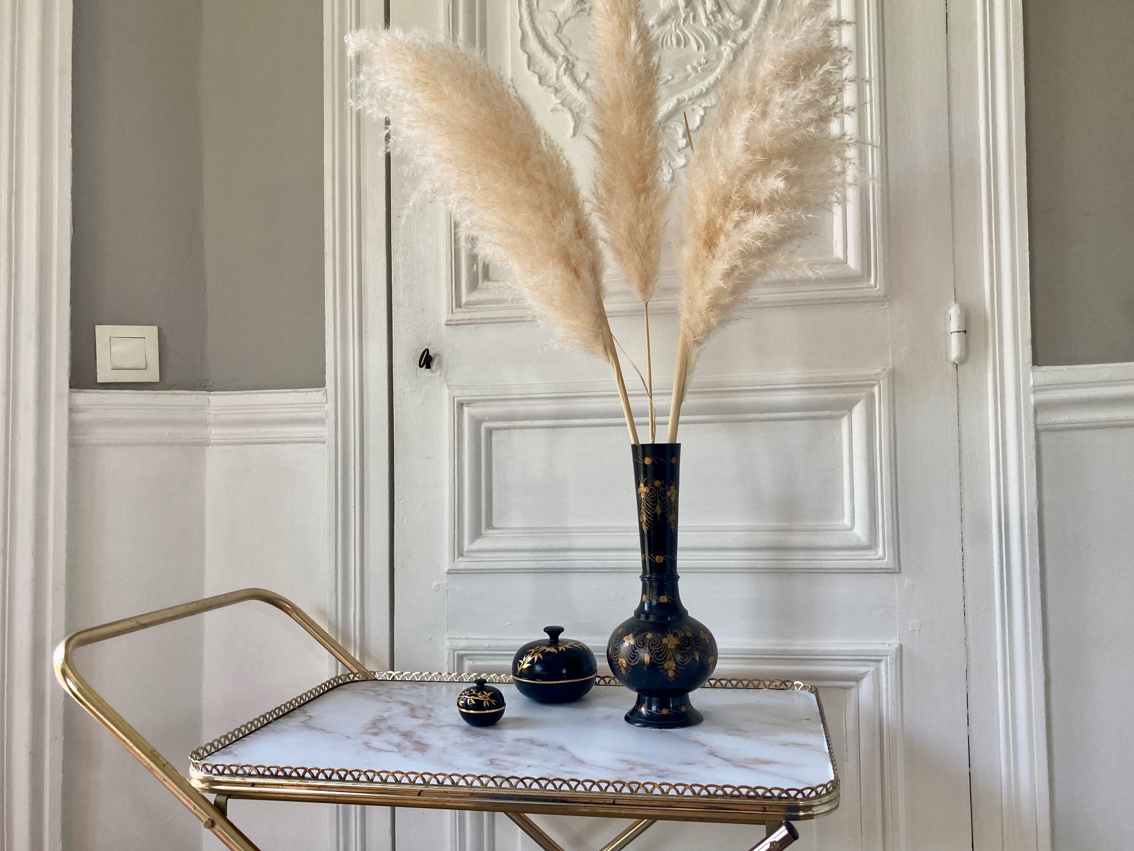 Vintage vase black gold