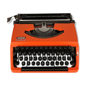 Typewriter brother 210 orange 1975