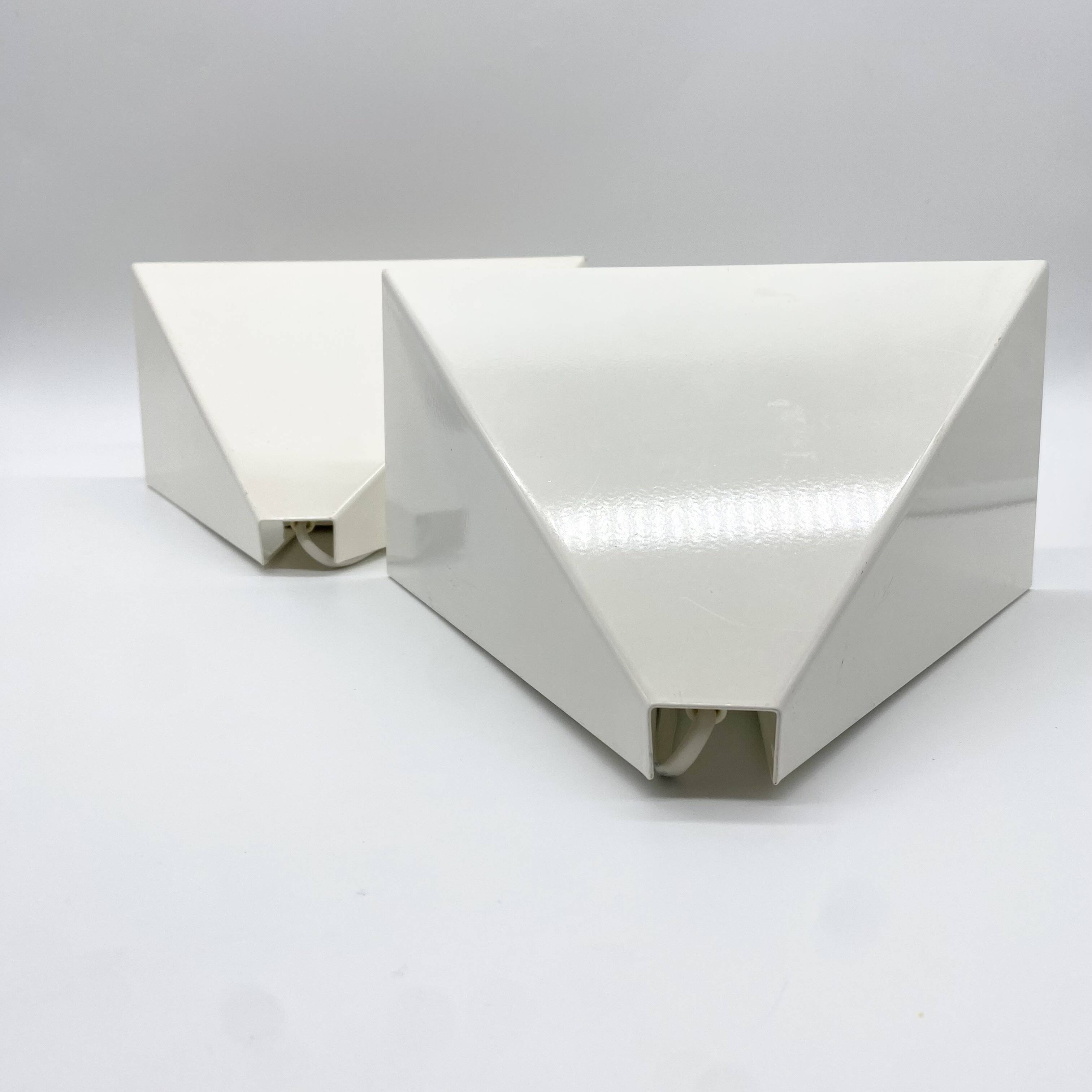 Pair of ikea “v607” wall lamps – 1980s