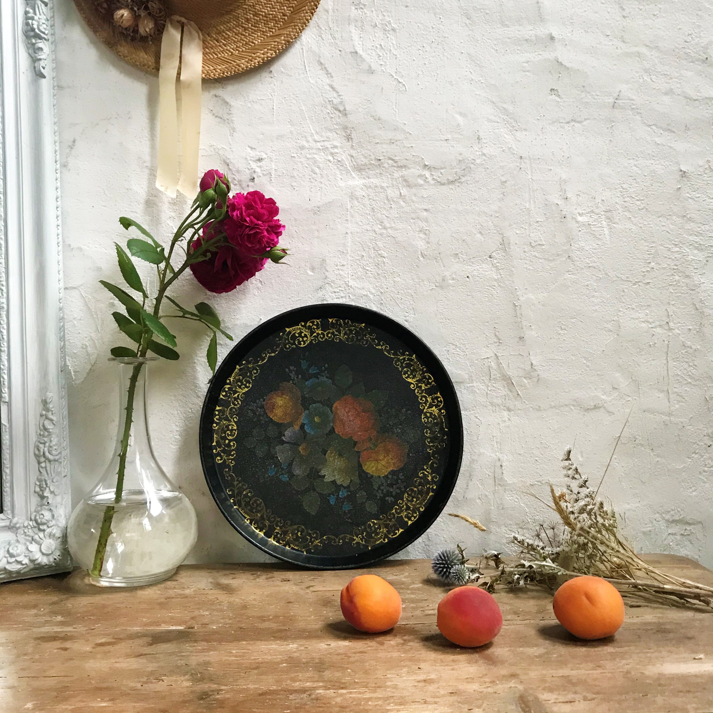 Napoleon III tray in painted sheet metal