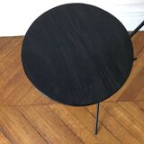 Tripod floor lamp with shelf