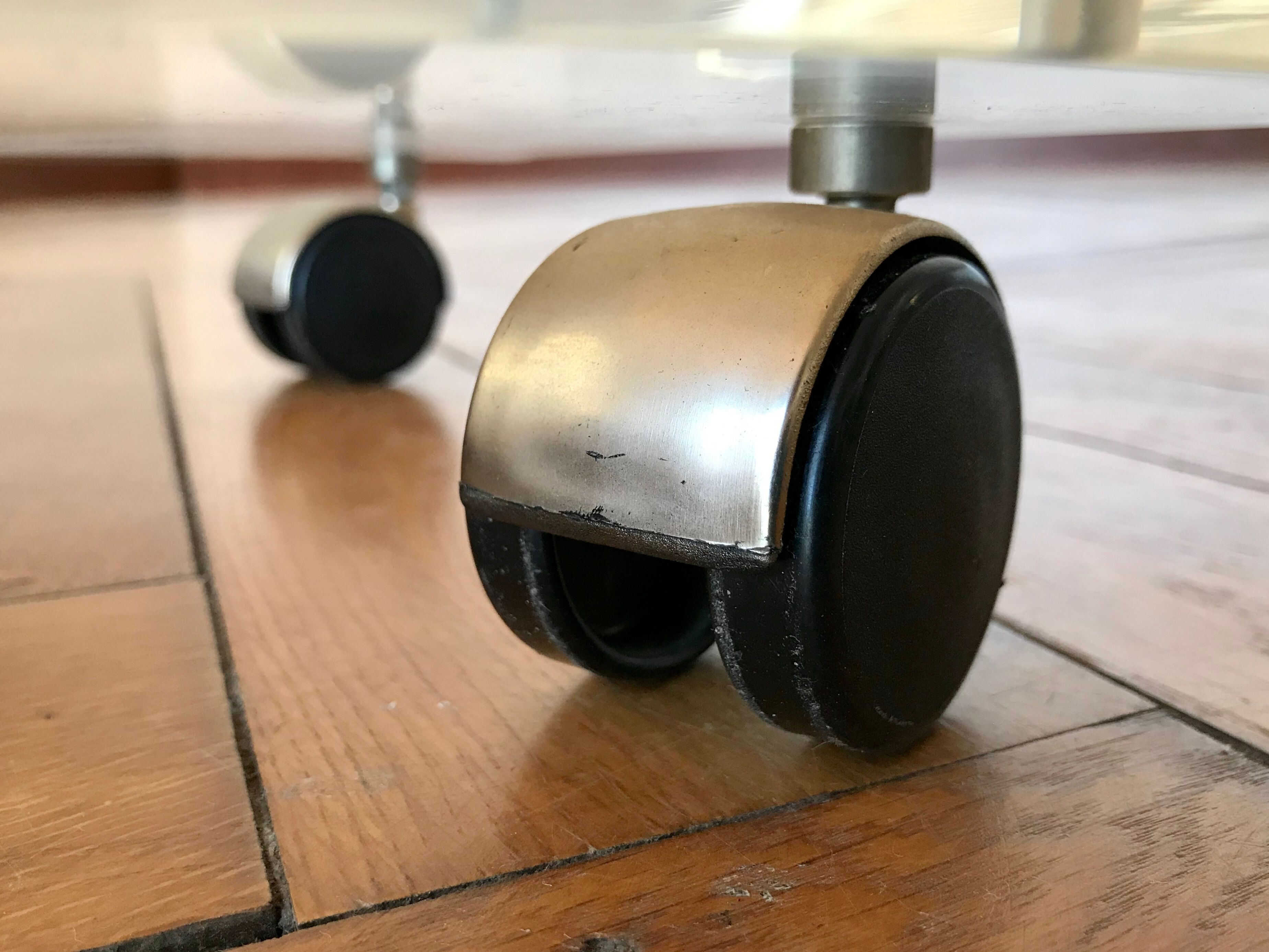 Plexiglas roller table, "Les Invisbles de Marais"