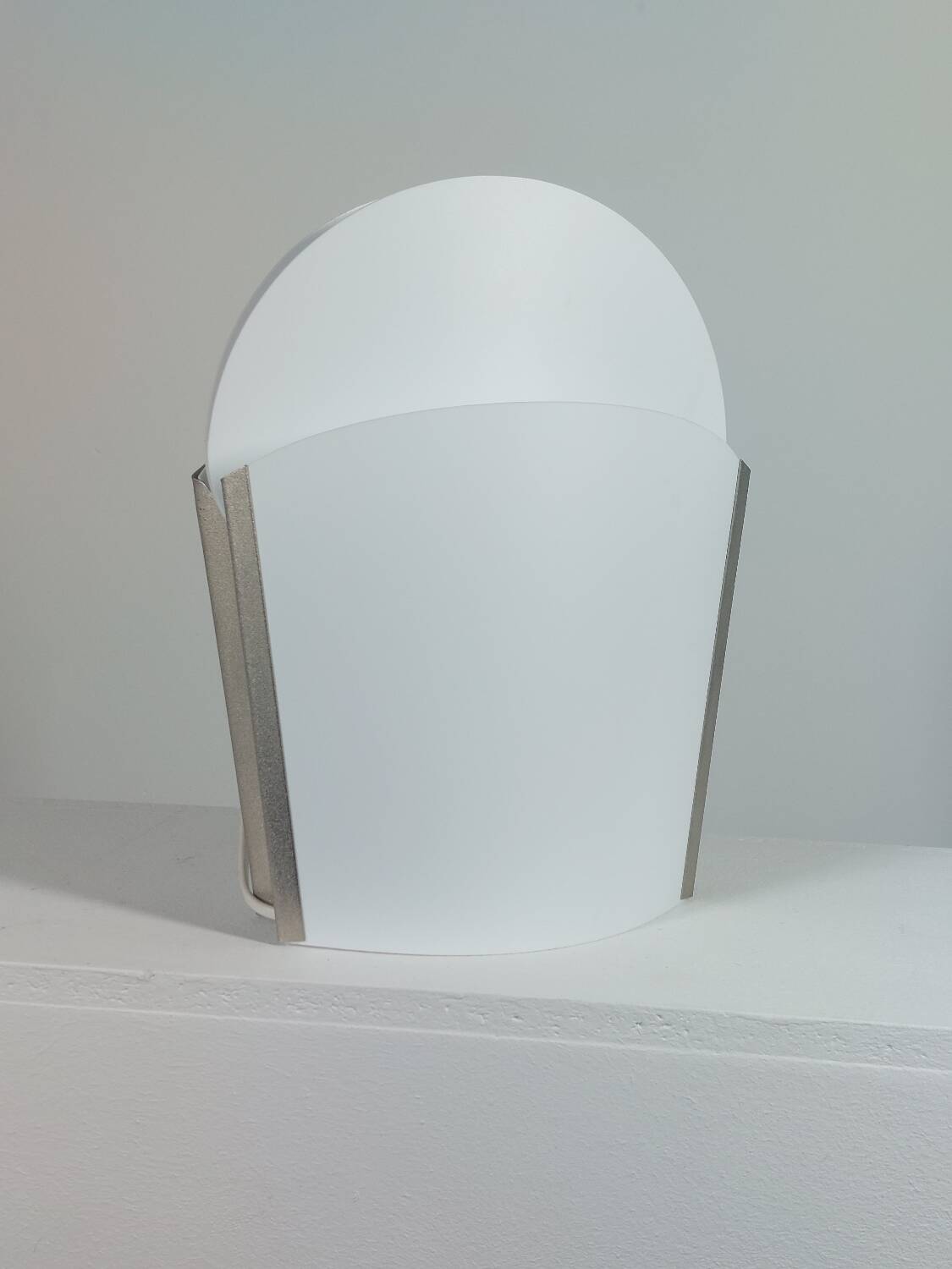 Vintage Sun Ra table lamp by Samuel Parker, Italian design.