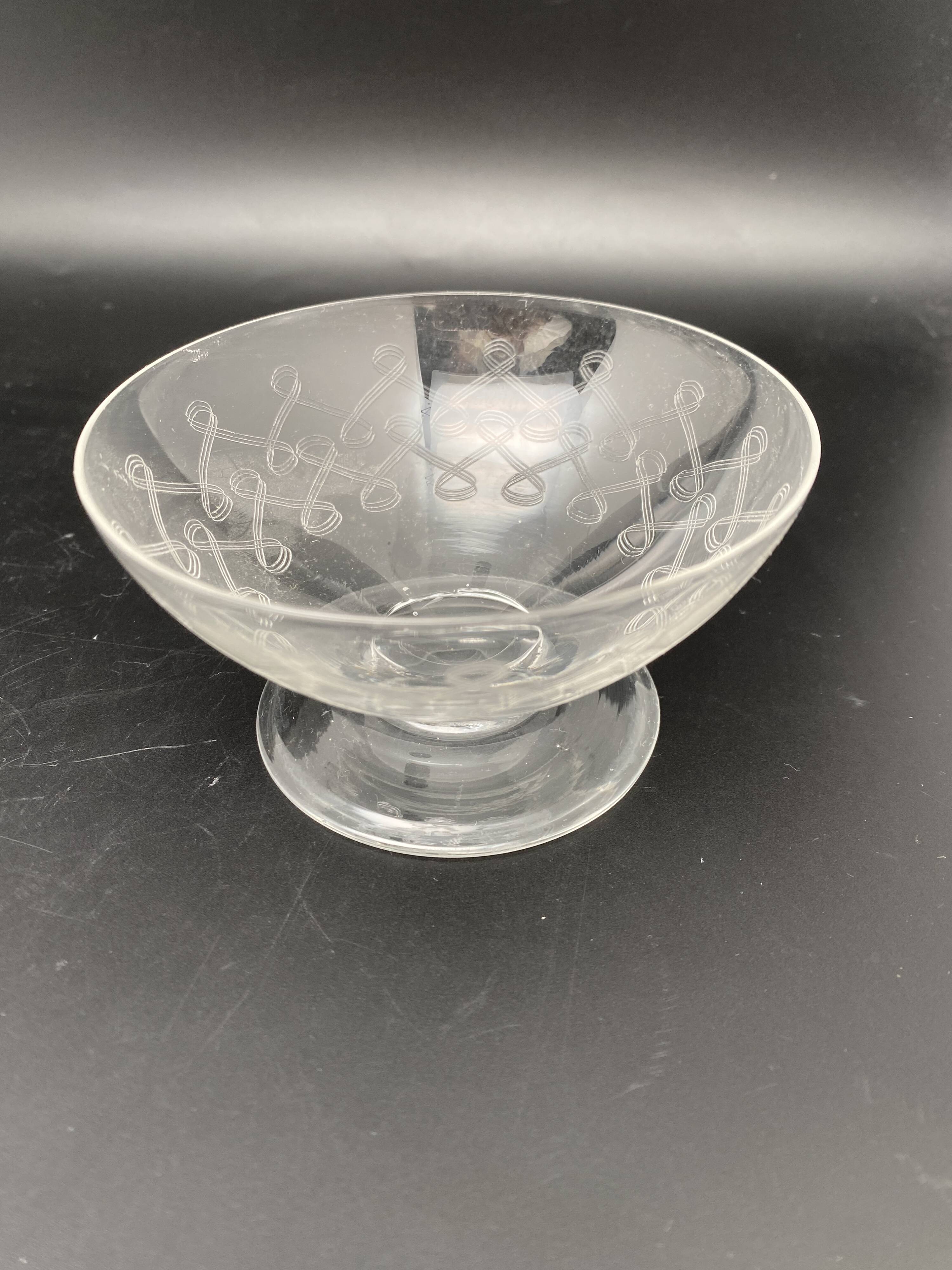 Chiseled crystal champagne glasses