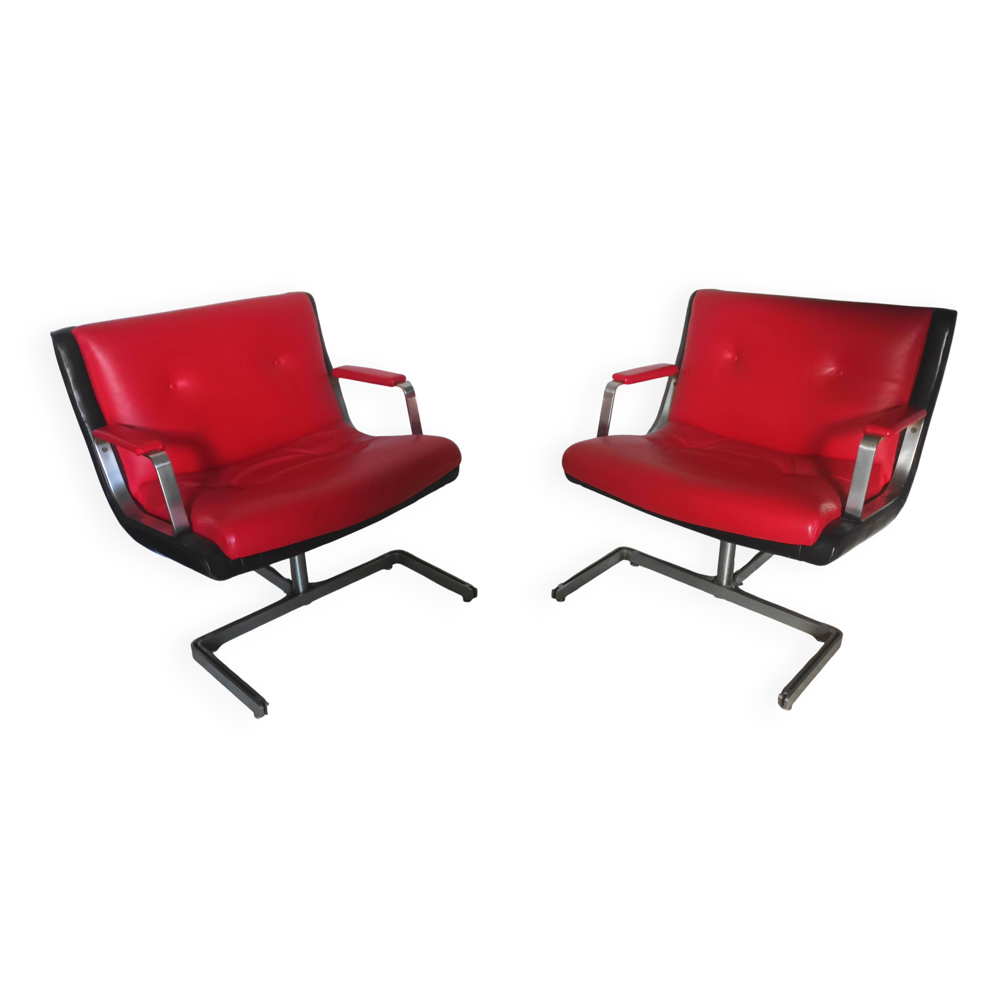 Pair of leather armchairs by Raphael Raffel from the 70s