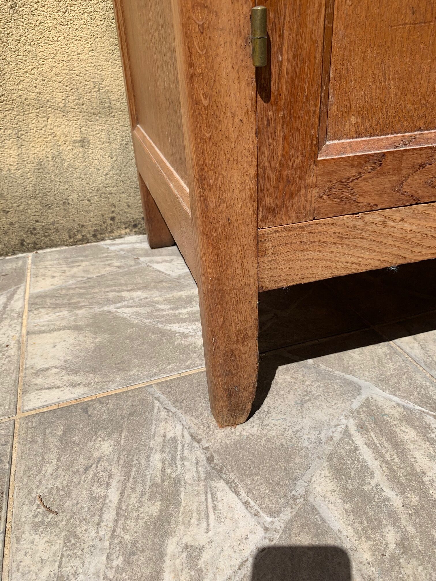 Vintage 70s hospital cabinet