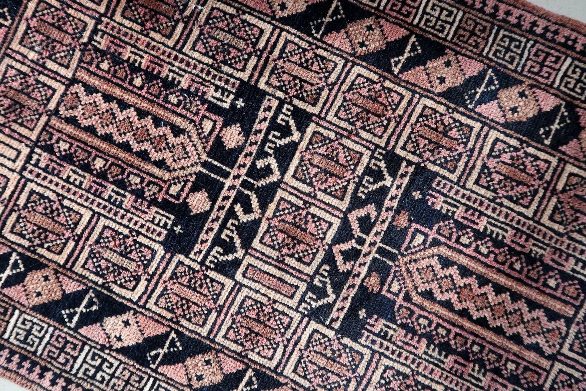 Tapis vintage fait main Baloutche 50x84 cm en laine - 1C1044