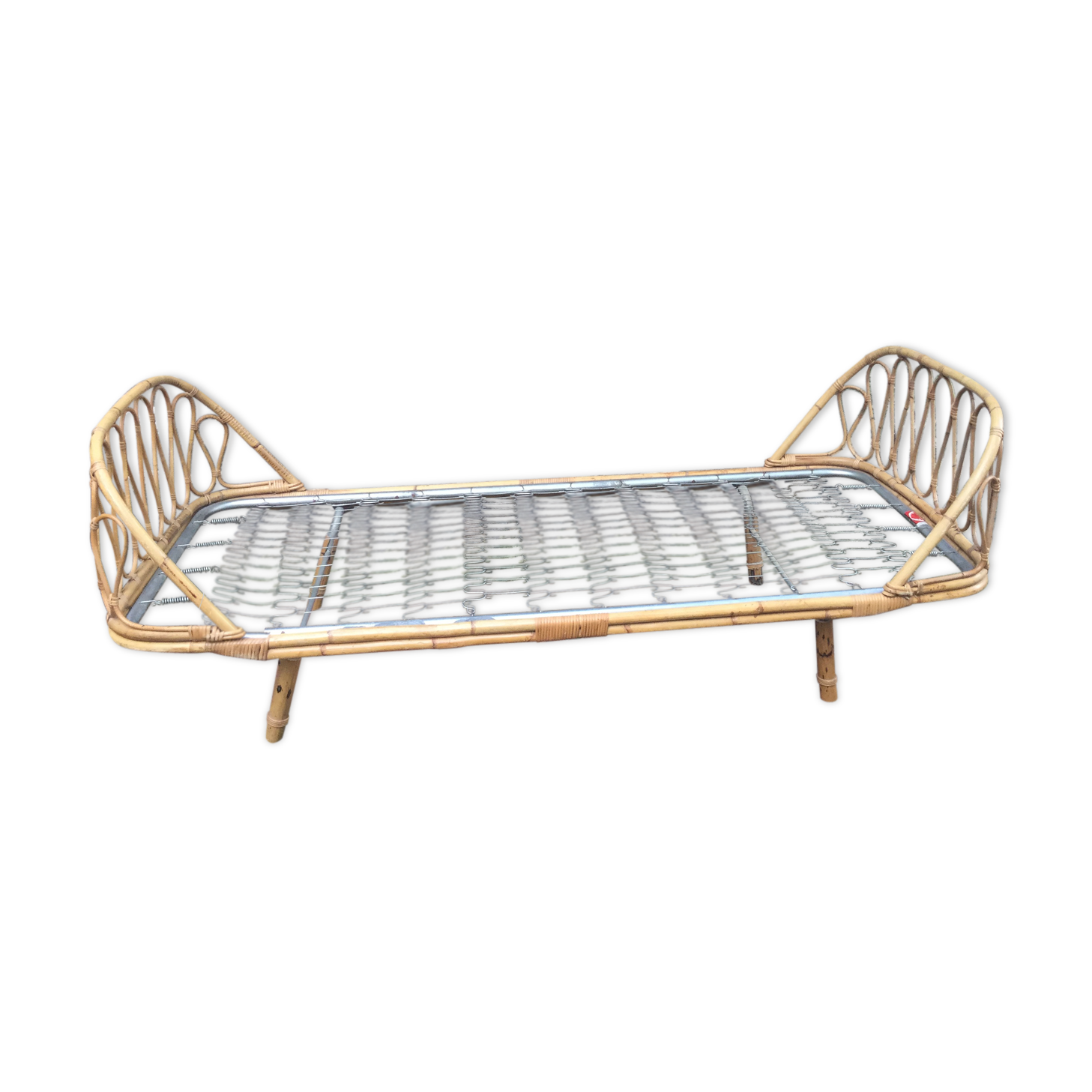 Bed rattan of the 1960s