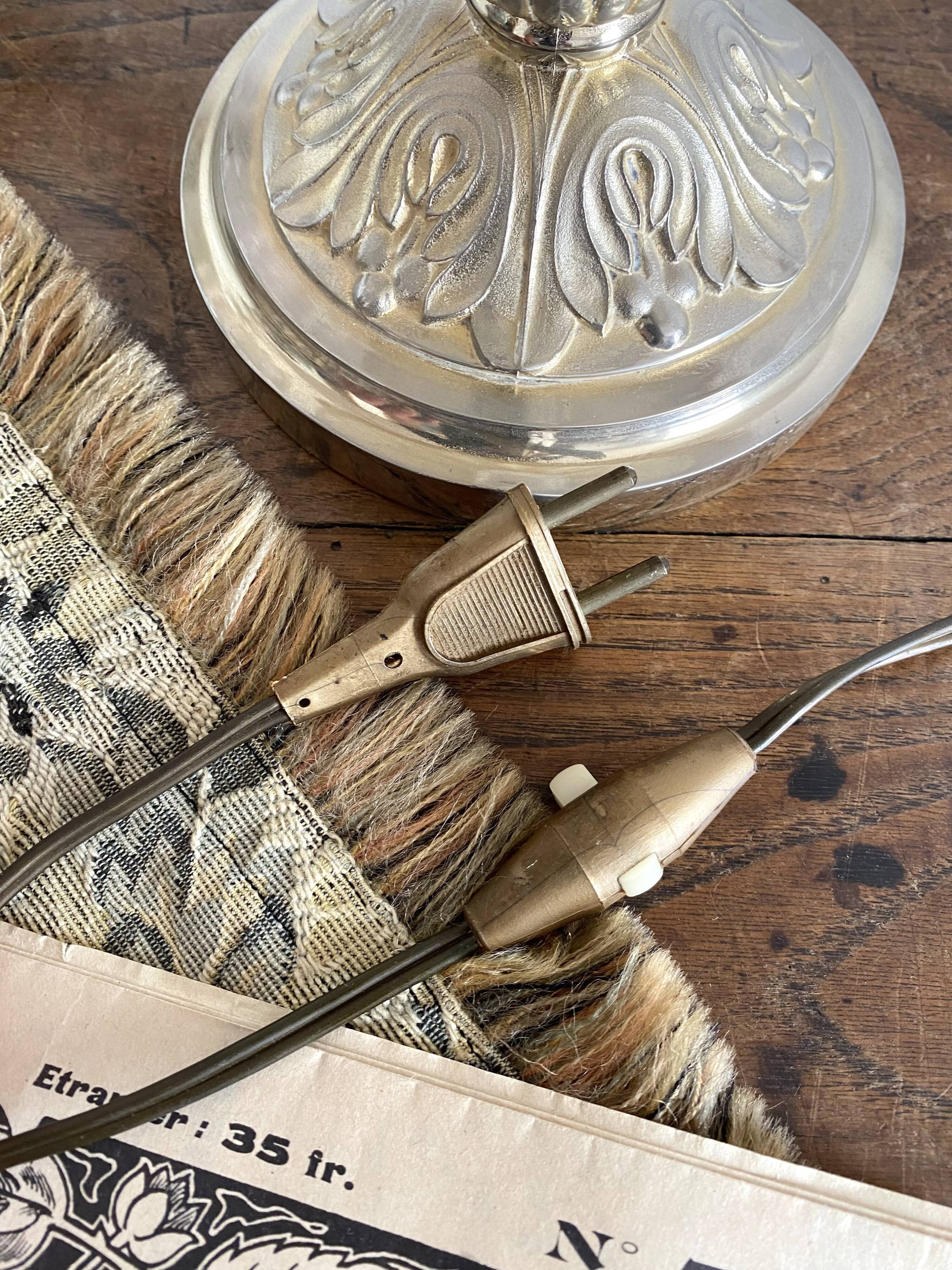 56 cm retro lamp in silver metal with fringed lampshade
