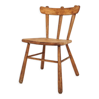 Scandinavian birchwood spindle back chair in the style of Ingvar Hildingson, Sweden 1950's