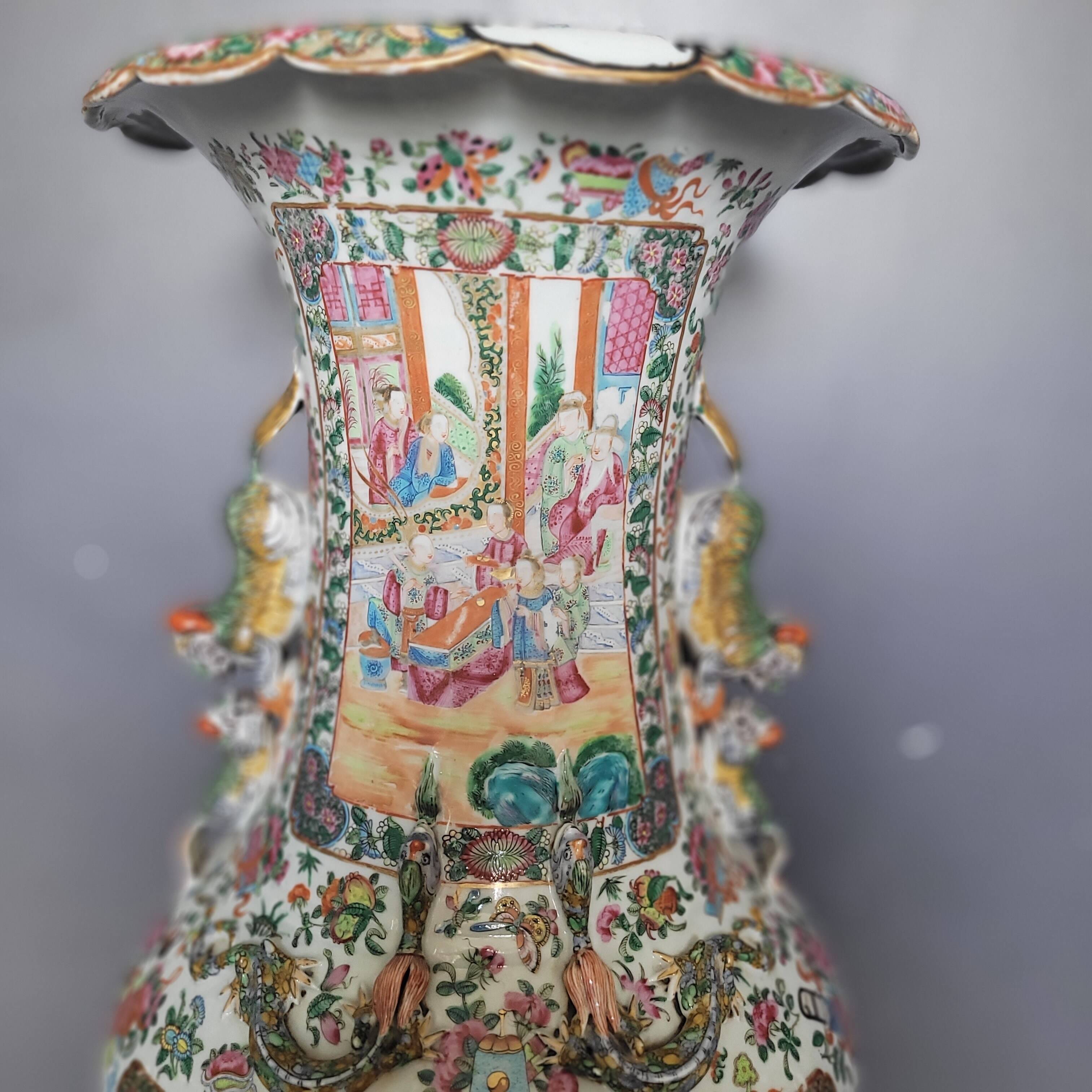 Very large Chinese vase (92 centimeters)