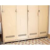 Industrial vestary in 4-door metal