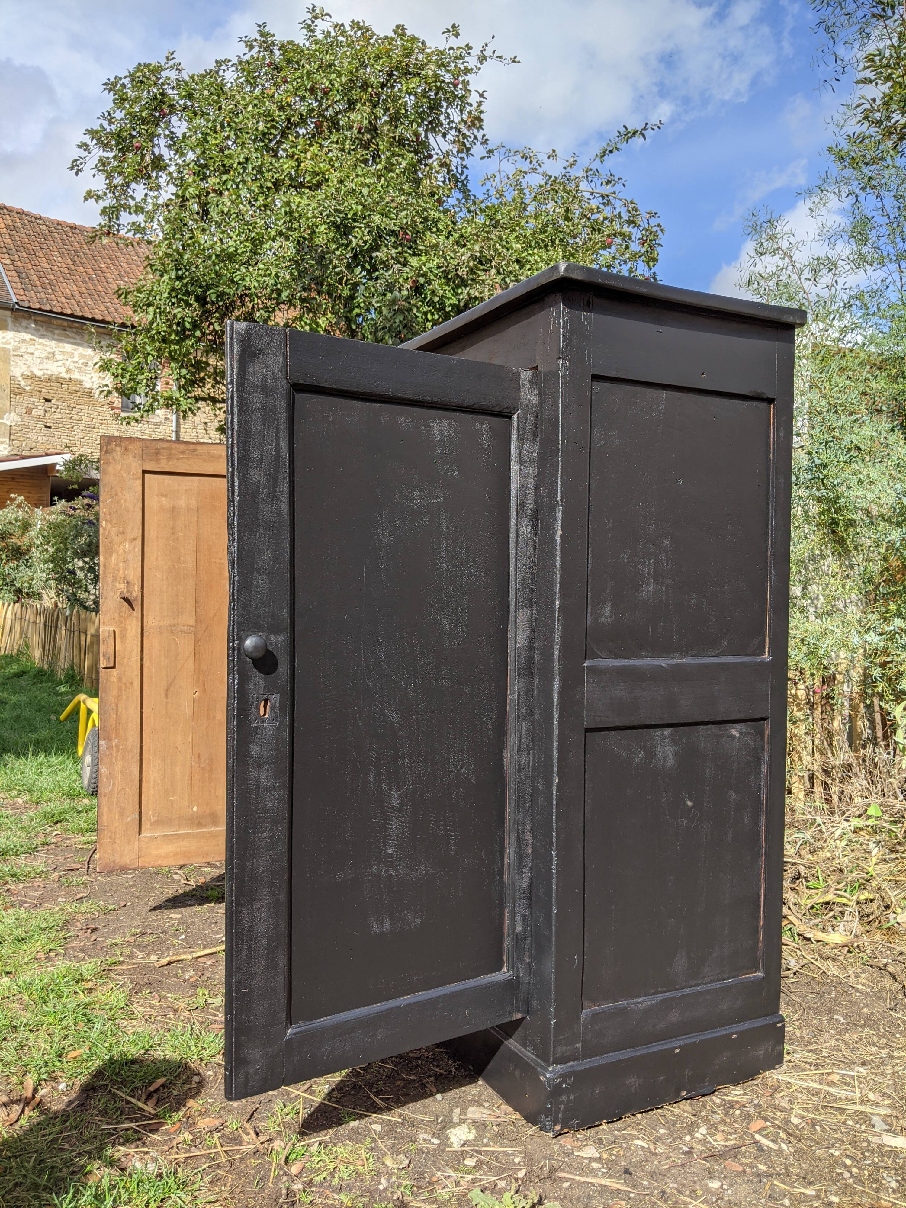 Former large confectioner circa 1950