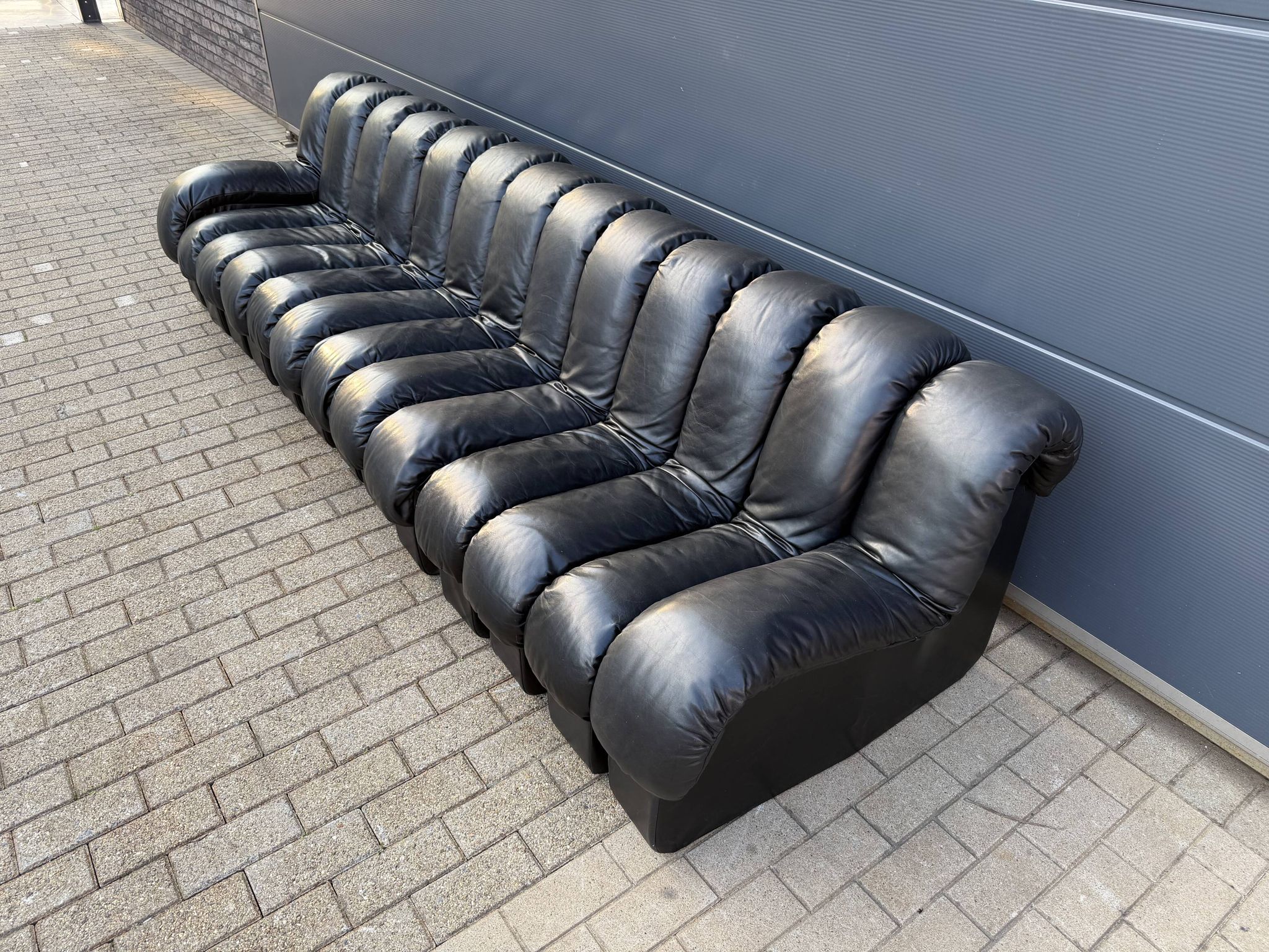 De Sede Ds600 Snake Tatzelwurm 13-piece in black leather in TOP condition!
